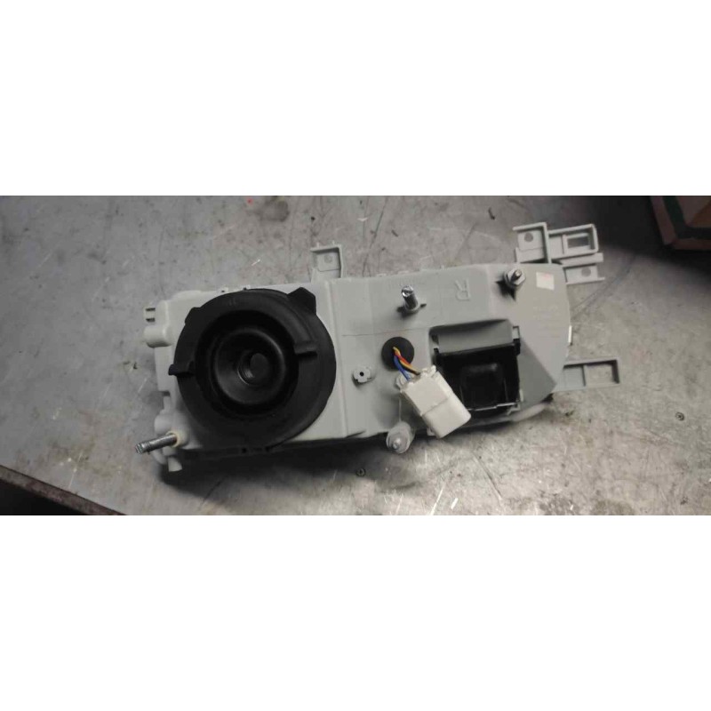 Recambio de faro derecho para nissan primera berl./familiar (p10/w10) slx berlina (p10) referencia OEM IAM  NUEVO 2