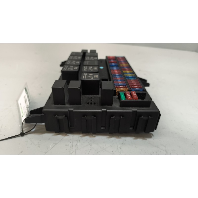 Recambio de caja reles / fusibles para daf serie xf105.460 12.9 diesel referencia OEM IAM 1795419 - Blanco 2