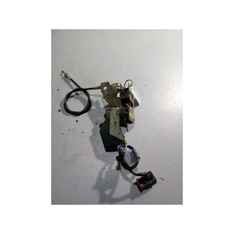 Recambio de cerradura puerta delantera derecha para renault magnum ab diesel referencia OEM IAM 7482280160  