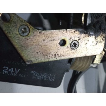 Recambio de cerradura puerta delantera derecha para renault magnum ab diesel referencia OEM IAM 7482280160  