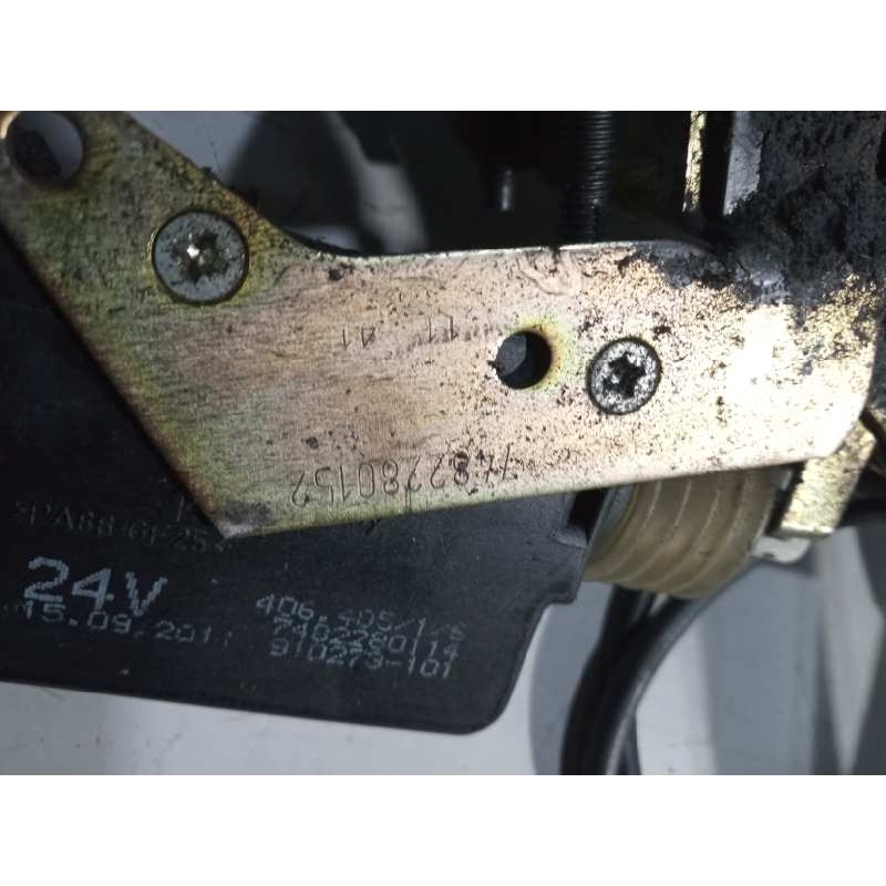 Recambio de cerradura puerta delantera derecha para renault magnum ab diesel referencia OEM IAM 7482280160 - Azul 5