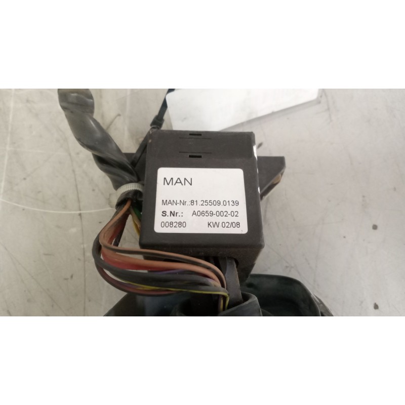 Recambio de mando intermitentes para man tgx 18.480 12.4 diesel referencia OEM IAM 81255090139 - Blanco 3
