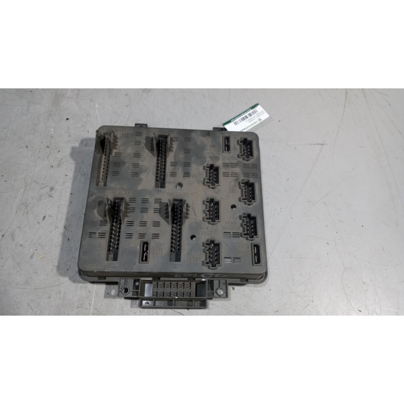 Recambio de caja reles / fusibles para daf serie lf45 desde 01 5.9 diesel referencia OEM IAM 7420792050 - Blanco 2