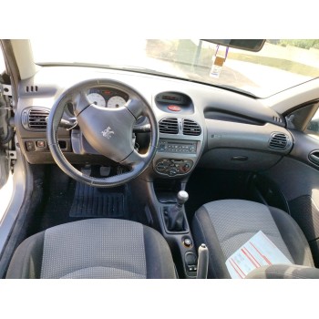 peugeot 206 berlina del año 2003