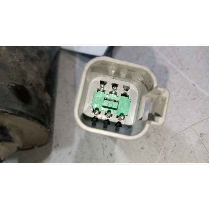 Recambio de motor limpia delantero para scania serie 4 (p/r 164 l) 15.6 diesel referencia OEM IAM 1392755 0390242409 2
