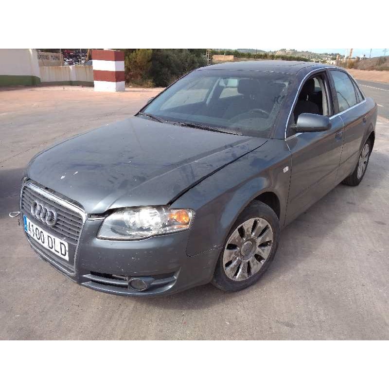 AUDI A4 BERLINA (8E)