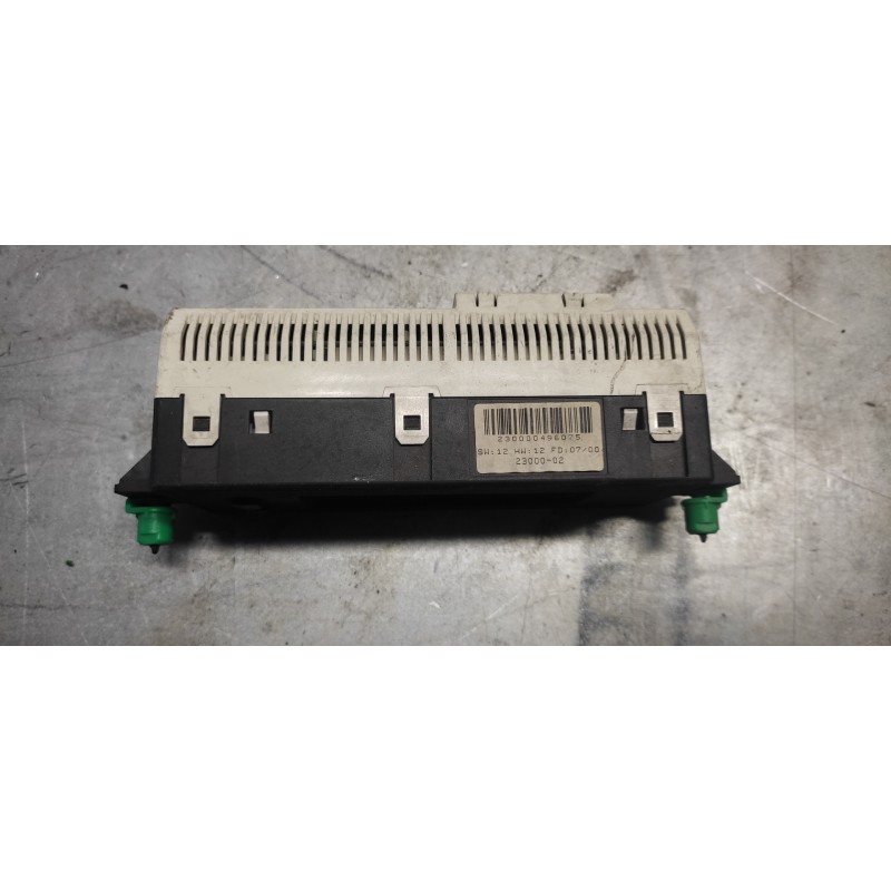Recambio de pantalla multifuncion para opel astra g berlina 1.8 16v cat referencia OEM IAM 24418957 12 PINS 2