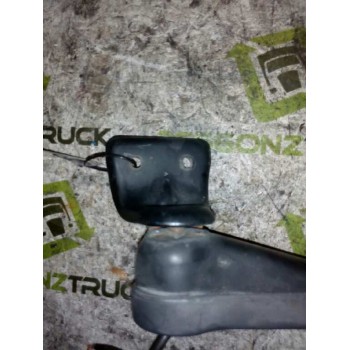 Recambio de brazo retrovisor derecho para scania trucks serie 3 143 h/ 450 (450cv) referencia OEM IAM   