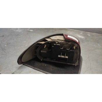 Recambio de piloto trasero derecho para ford mondeo berlina/familiar (fd) glx berlina referencia OEM IAM   