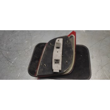 Recambio de piloto trasero izquierdo para ford fiesta berl./courier surf referencia OEM IAM   