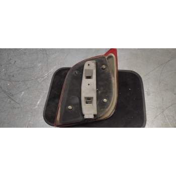 Recambio de piloto trasero izquierdo para ford fiesta berl./courier surf referencia OEM IAM   