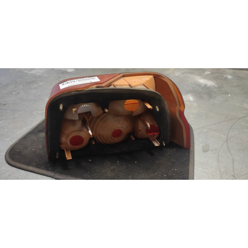 Recambio de piloto trasero izquierdo para ford escort berlina/turnier clx berlina referencia OEM IAM 2