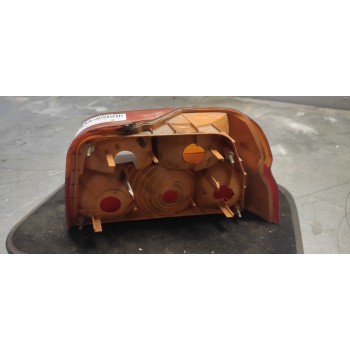 Recambio de piloto trasero izquierdo para ford escort berlina/turnier clx berlina referencia OEM IAM   