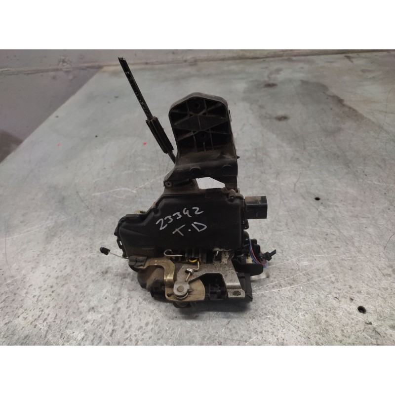 Recambio de cerradura puerta trasera derecha para volkswagen passat berlina (3b3) referencia OEM IAM  6 PINS 3