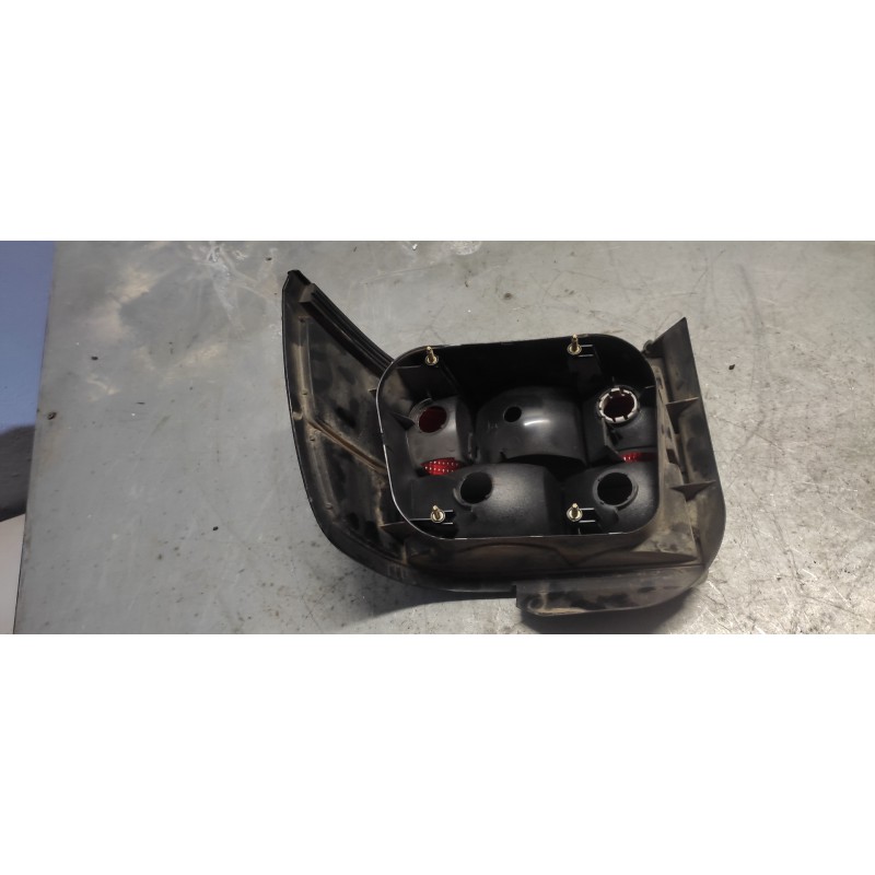 Recambio de piloto trasero izquierdo para mg serie 200 (rf) 214 i (3-ptas.) referencia OEM IAM 2