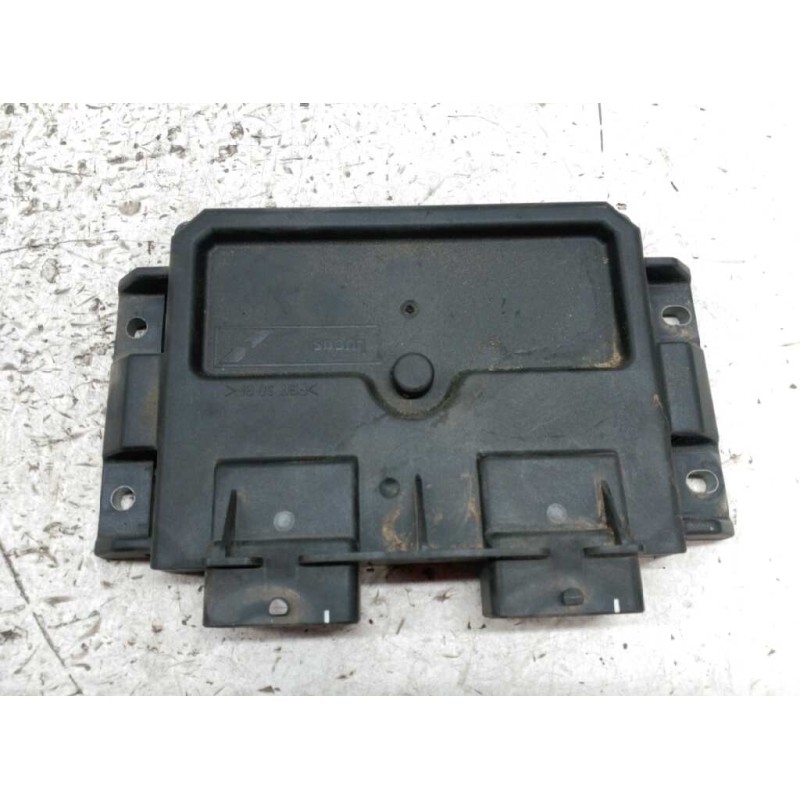 Recambio de centralita motor uce para peugeot 206 berlina x-line refri referencia OEM IAM 9640899880 9639587680 4
