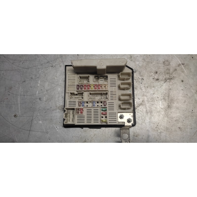 Recambio de caja reles / fusibles para renault megane ii berlina 3p 1.4 16v referencia OEM IAM 8200481867F 2