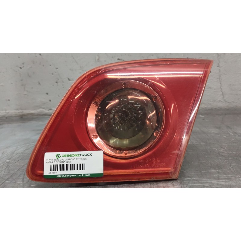 Recambio de piloto trasero derecho interior para mazda 3 berlina (bk) 1.6 vvt active referencia OEM IAM   