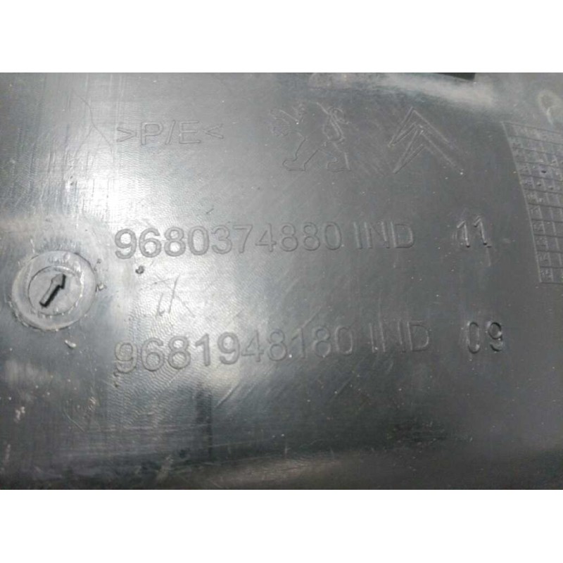 Recambio de guardabarros delantero derecho para peugeot 308 confort referencia OEM IAM 3