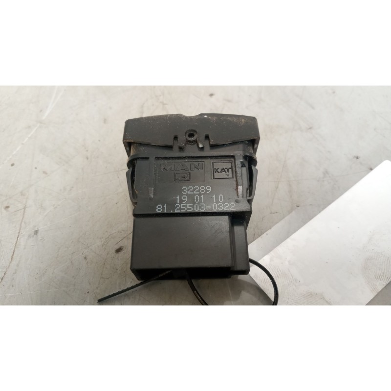 Recambio de interruptor para man tgx 18.480 12.4 diesel referencia OEM IAM 81255030322 - Blanco 3