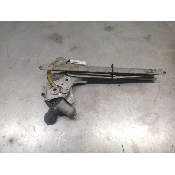 ELEVALUNAS DELANTERO DERECHO 857100D100 6 PINS