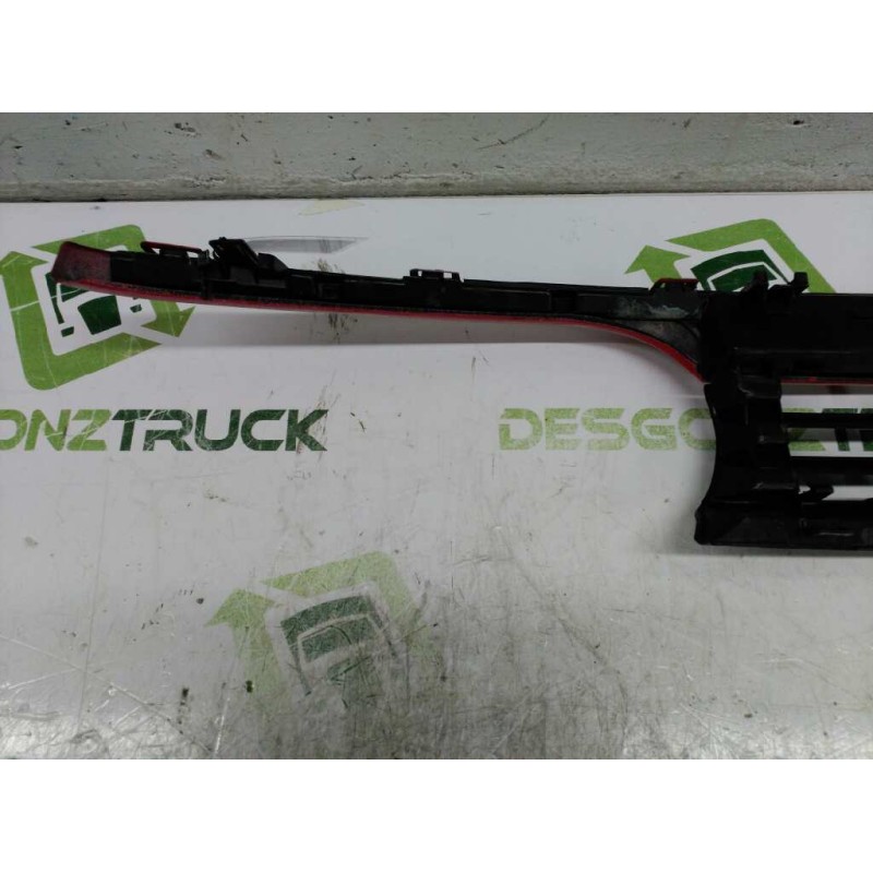 Recambio de rejilla delantera central para volkswagen golf iii variant ( 1h5) cl referencia OEM IAM 1H6853653 - Rojo 5