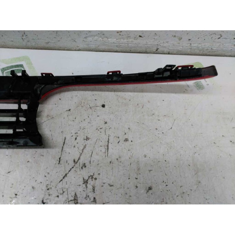 Recambio de rejilla delantera central para volkswagen golf iii variant ( 1h5) cl referencia OEM IAM 1H6853653 - Rojo 6