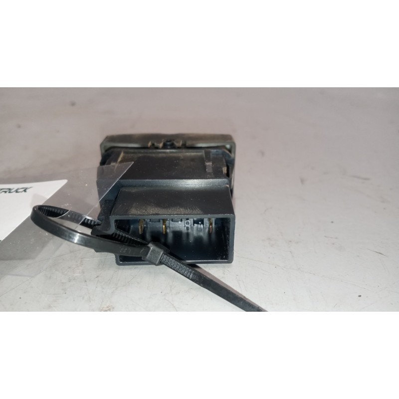 Recambio de interruptor para man tgx 18.480 12.4 diesel referencia OEM IAM 81255030322 - Blanco 2