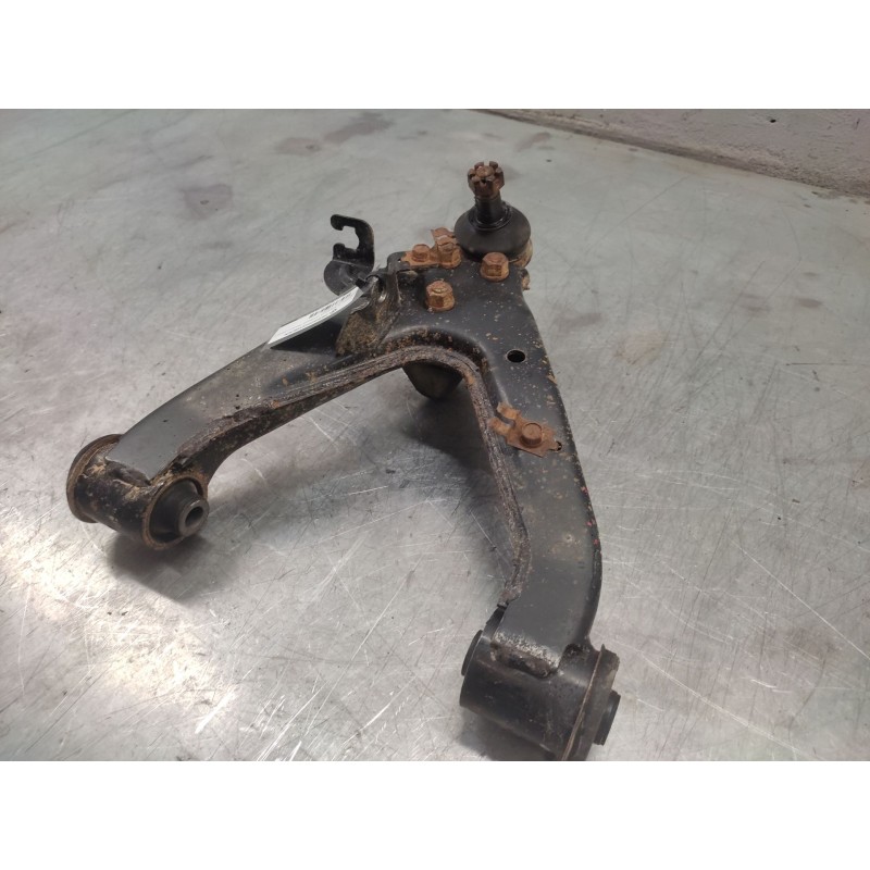 Recambio de brazo suspension superior trasero derecho para mitsubishi pajero referencia OEM IAM   