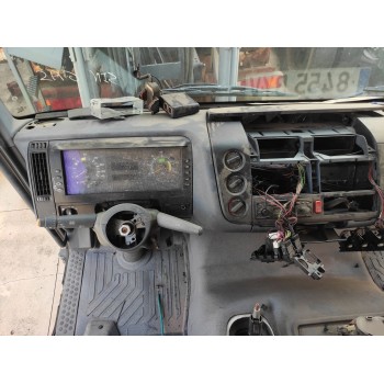 mercedes-benz atego 6-cil.4x2/bm 970,2,4-6 del año 2002
