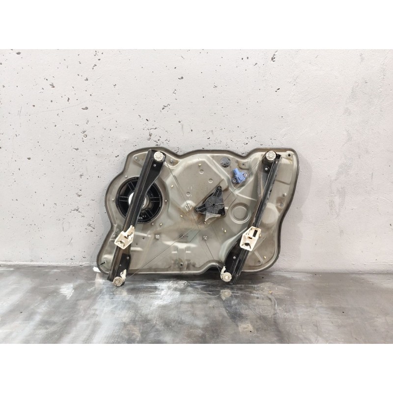 Recambio de elevalunas delantero izquierdo para skoda octavia ii combi (1z5) 2.0 tdi 4x4 referencia OEM IAM - Negro 2