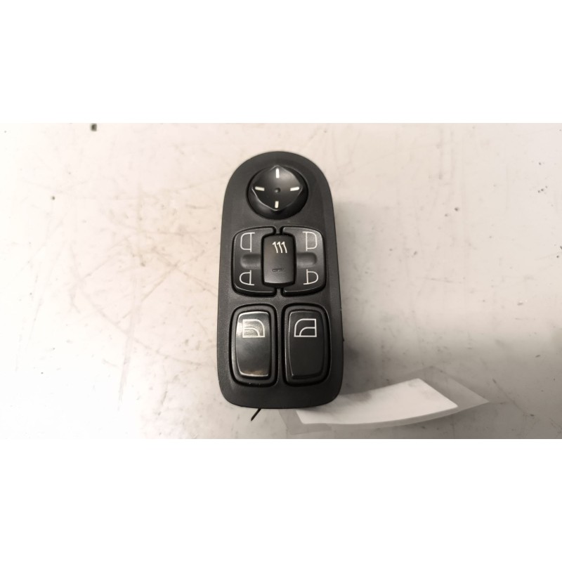 Recambio de mando elevalunas delantero izquierdo para daf serie xf105.xxx 12.9 diesel referencia OEM IAM 1811135  