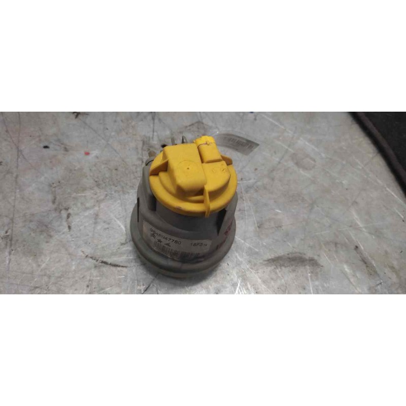 Recambio de faro antiniebla izquierdo para citroën c3 1.4 premier referencia OEM IAM 9648947780 2 PINS - Azul 3