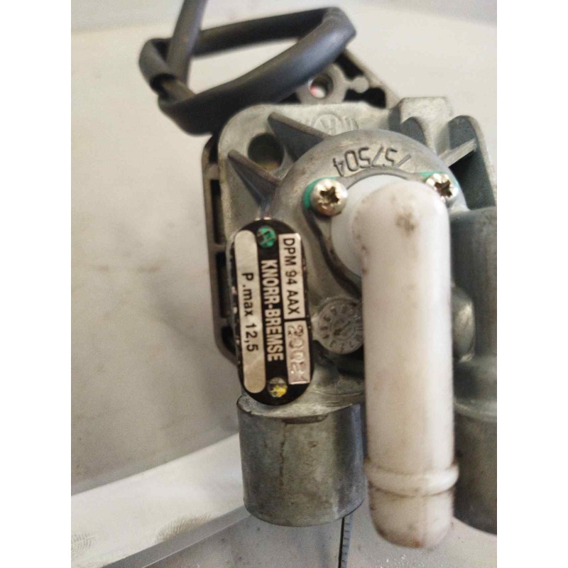 Recambio de palanca freno de mano para iveco eurocargo 05.03  5.9 diesel referencia OEM IAM 504062171 DPM94AAX - Blanco 3