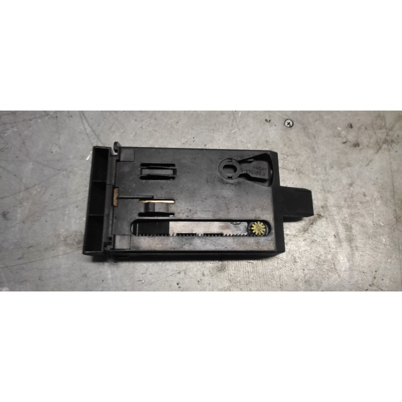 Recambio de cenicero para seat cordoba berlina (6k2) 1.9 diesel (1y) referencia OEM IAM 6K0941561 2