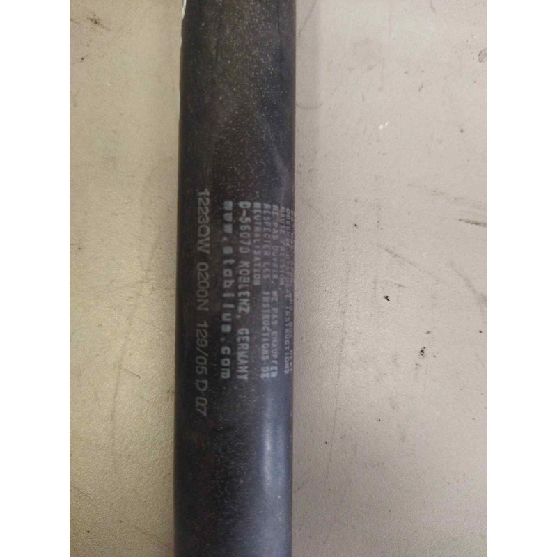 Recambio de bombin calandra para iveco eurocargo 05.03  5.9 diesel referencia OEM IAM 504032792 - Blanco 2