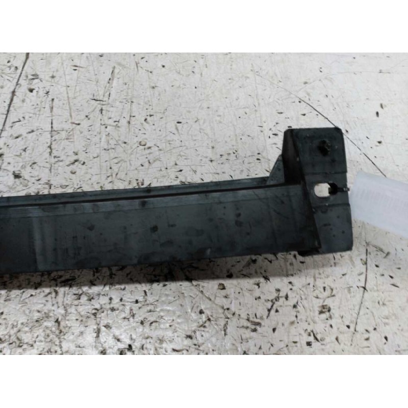 Recambio de molduras delanteras para peugeot 308 confort referencia OEM IAM 4