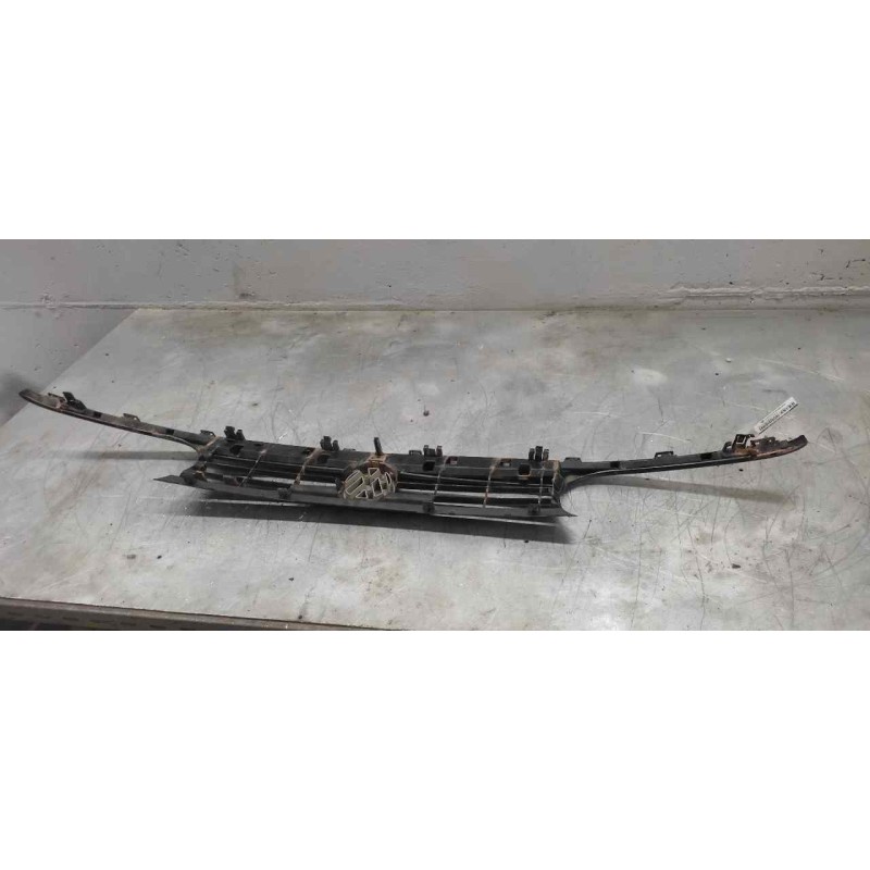 Recambio de rejilla delantera para volkswagen golf iii berlina (1h1) 1.6 referencia OEM IAM 1H6853653C 3