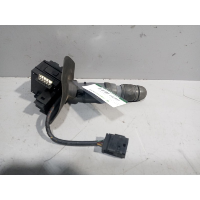 Recambio de mando limpia para iveco daily config. paquetería cabina simple 35s... batalla 3750 referencia OEM IAM 42558821 - Blanco 2