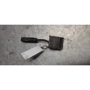 Recambio de mando limpia para renault 9 1.2 broadway referencia OEM IAM   