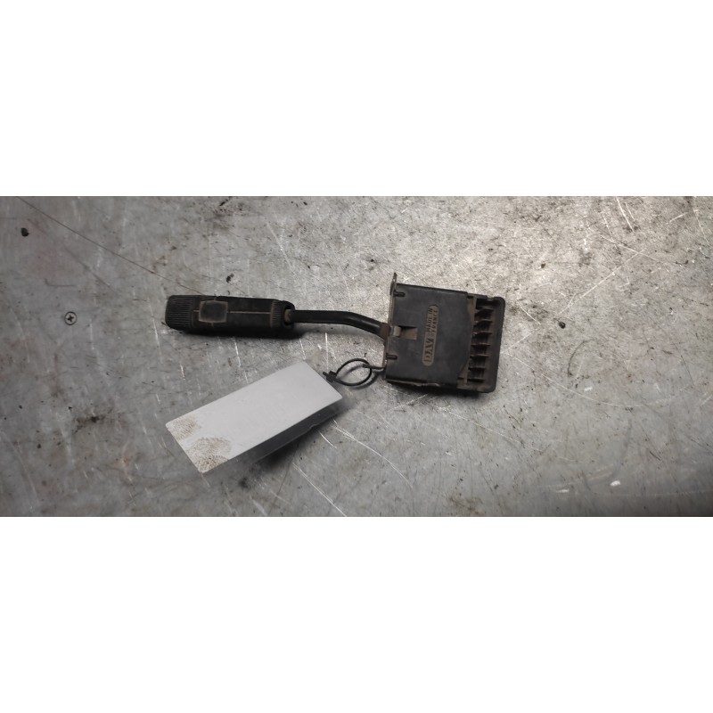 Recambio de mando limpia para renault 9 1.2 broadway referencia OEM IAM 2