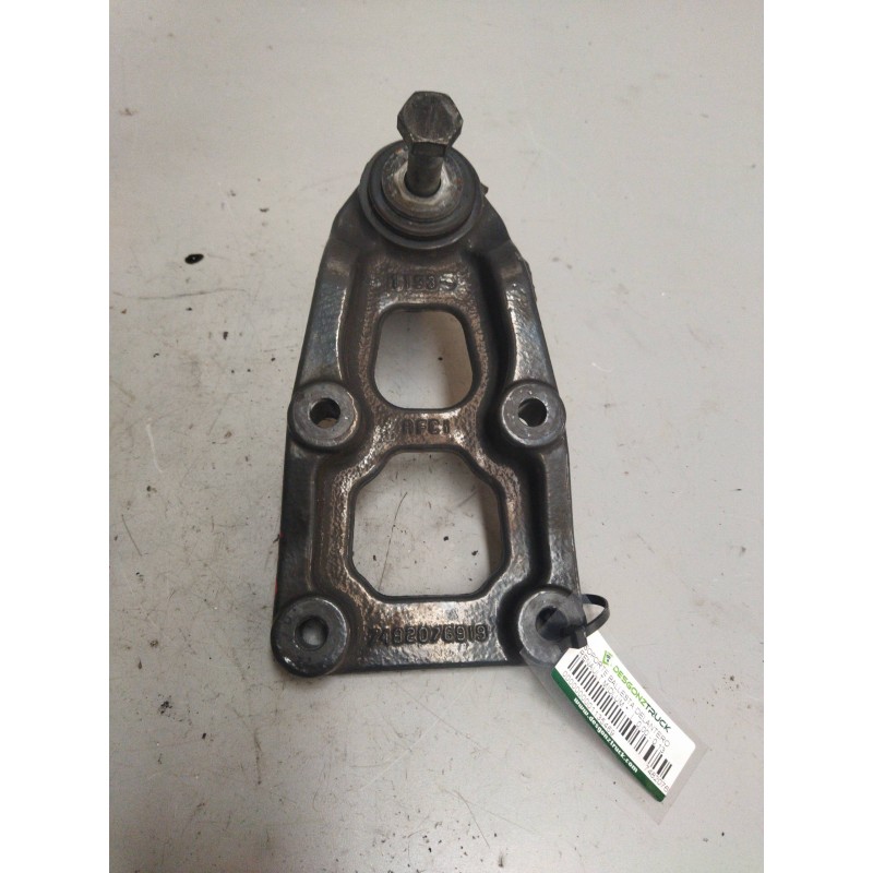 Recambio de soporte ballesta delantero para renault d narrow referencia OEM IAM 7482076919 IZQUIERDA 