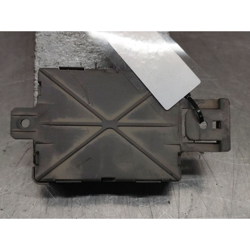 Recambio de modulo electronico para iveco daily config. paquetería cabina simple 35s... batalla 3750 referencia OEM IAM 50130051 - Blanco 3