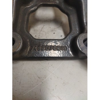 Recambio de soporte ballesta delantero para renault d narrow referencia OEM IAM 7482076919 IZQUIERDA 