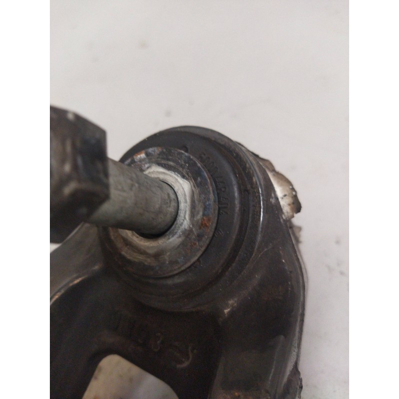 Recambio de soporte ballesta delantero para renault d narrow referencia OEM IAM 7482076919 IZQUIERDA - Blanco 3