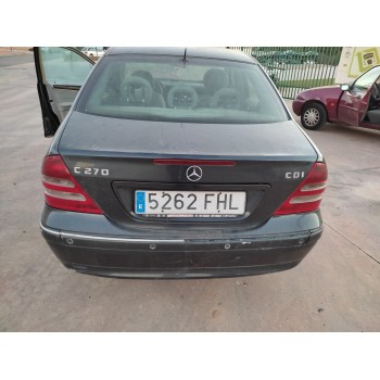 mercedes-benz clase c (w203) berlina del año 2001