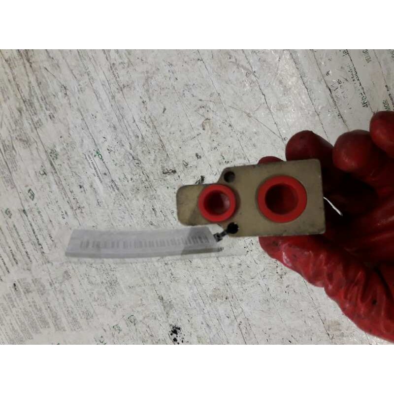 Recambio de valvula expansion para renault clio ii fase i (b/cbo) 1.9 diesel referencia OEM IAM 657978Z 52171290 - Rojo 2