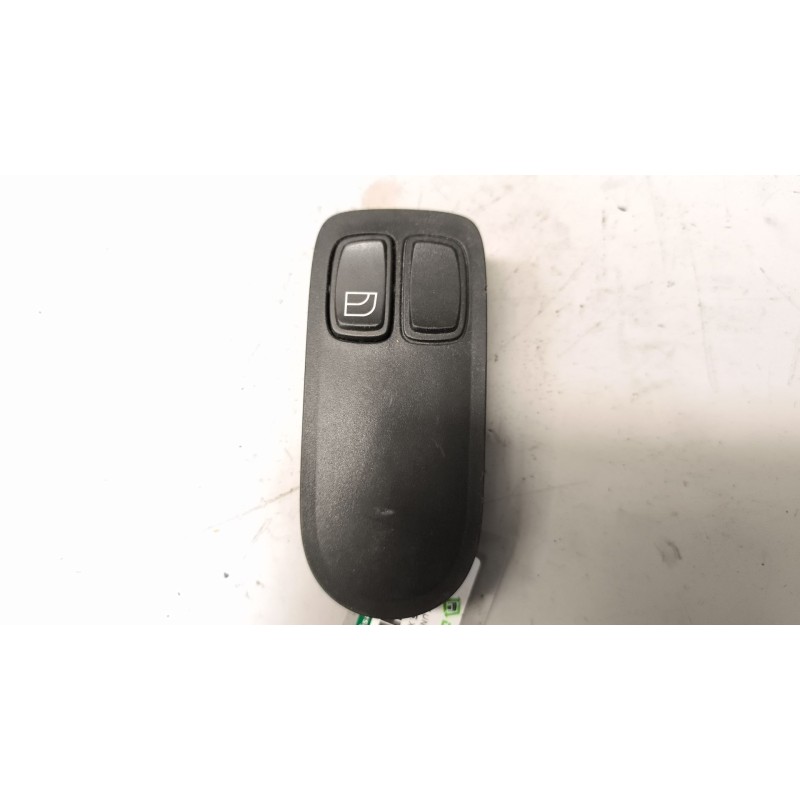 Recambio de mando elevalunas delantero derecho para daf serie xf105.xxx 12.9 diesel referencia OEM IAM 1811229  