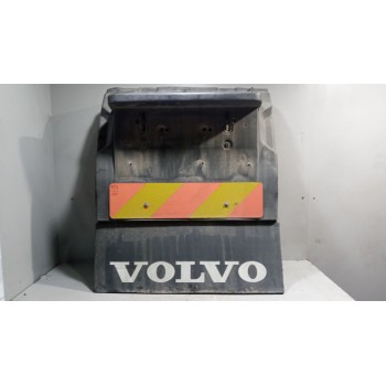 Recambio de guardabarros trasero izquierdo para volvo fh xxx 12.8 diesel referencia OEM IAM   