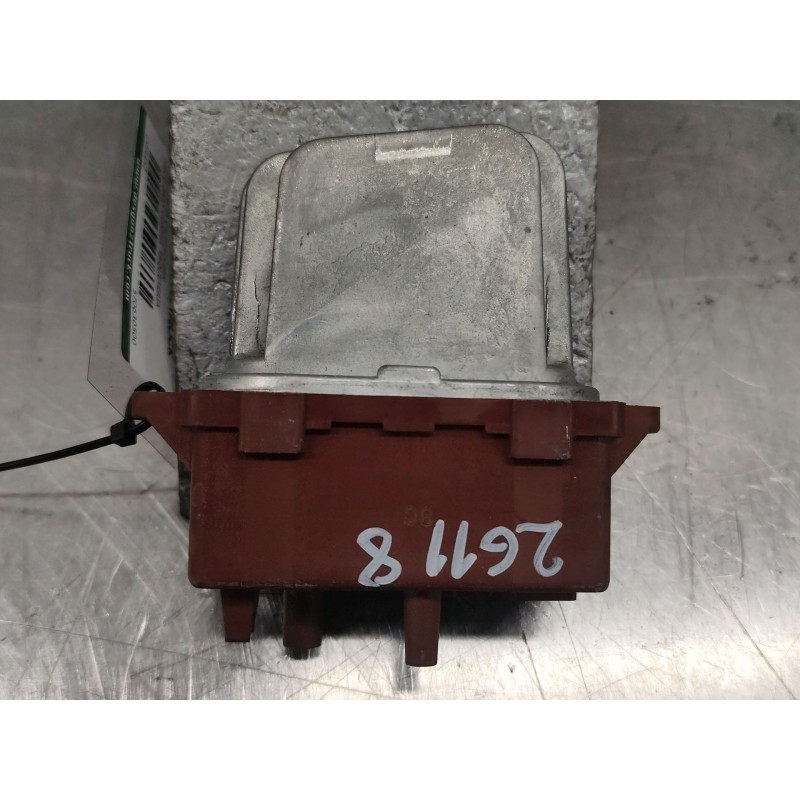 Recambio de resistencia calefaccion para iveco daily config. paquetería cabina simple 35s... batalla 3750 referencia OEM IAM 570 - Blanco 4
